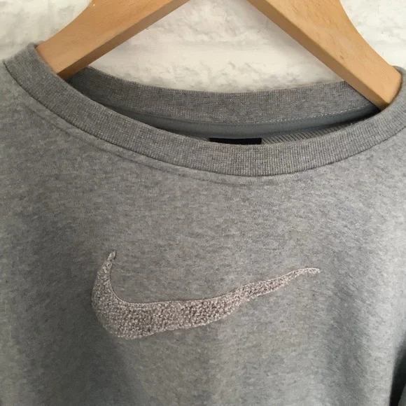 Nike Cropped Sweatshirt - Size M - Grey Marl - Large Swoosh - P2P 24” - Picture 8 of 8